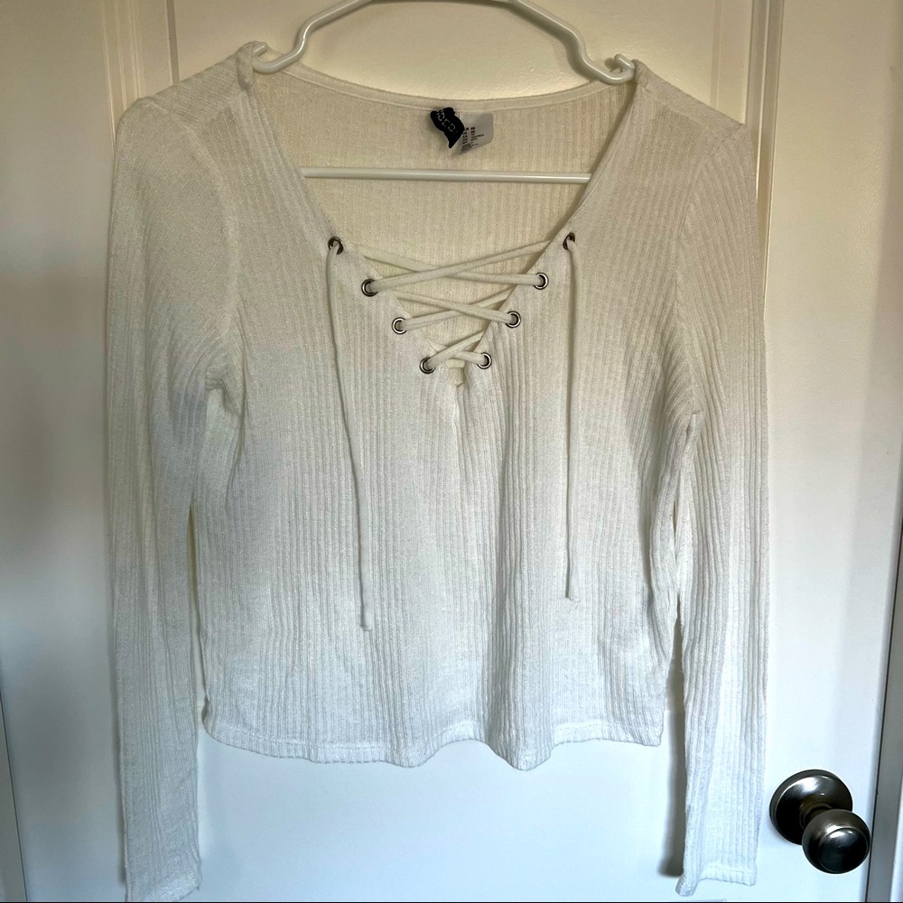 H&M Cropped Long Sleeve Knot Top